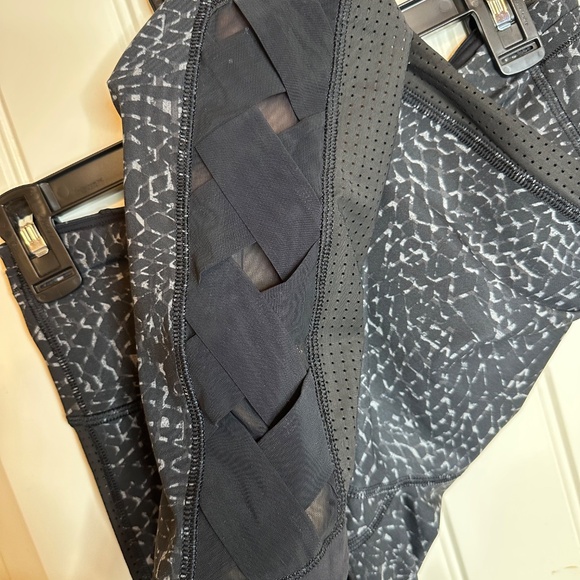 Lululemon Crop Leggings - Picture 5 of 6